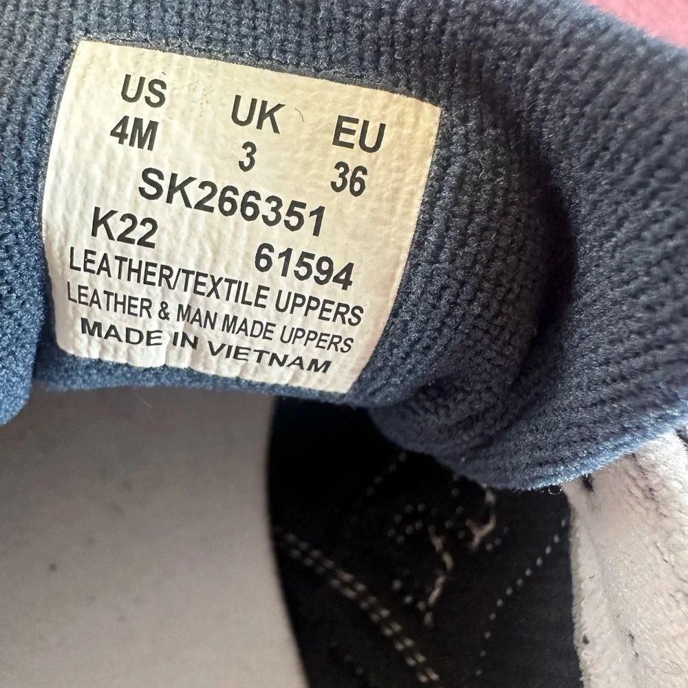 Saucony Kids' Charcoal and Cream Sneakers
